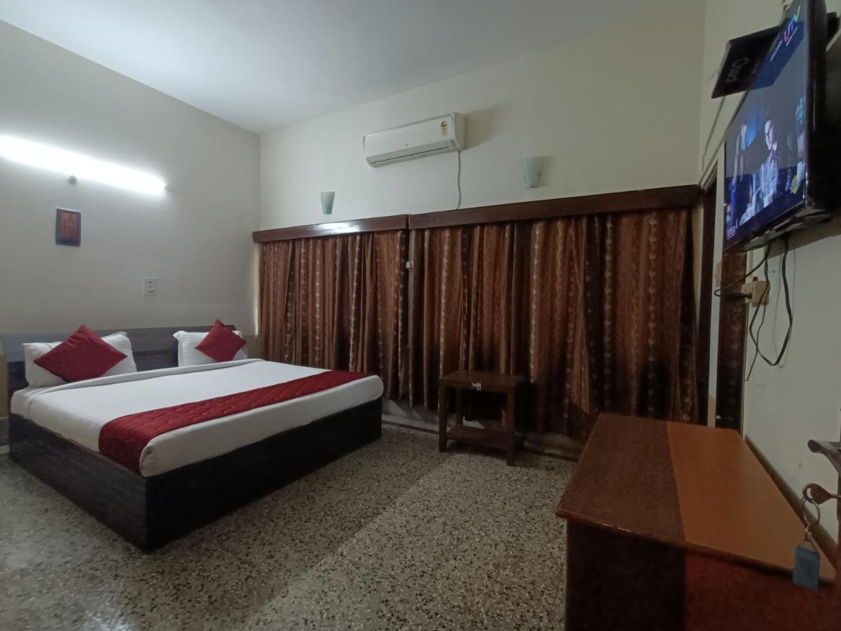 Riverview Guest House Гувахати Екстериор снимка